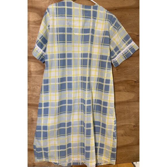 Vtg Anthony Richards ladies Med house coat Embroidered Blue Bird Pockets Snaps - Picture 2 of 7